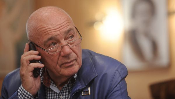 Тележурналист Владимир Познер