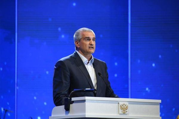 Глава Крыма Сергей Аксенов на открытии XIII Международного фестиваля русской и славянской культуры Великое русское слово