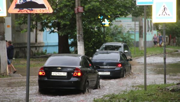 Последствия непогоды в поселке Грэсовский под Симферополем
