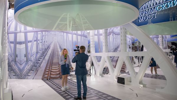 Технологии строительства Крымского моста представили на ПМЭФ-2019