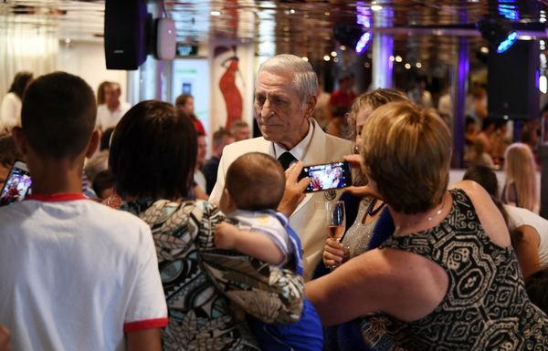 Капитан круизного лайнера Князь Владимир Владимир Маньков 
