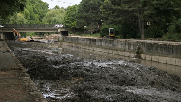 Капитальный ремонт набережной Салгира в Симферополе