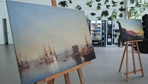 Мероприятия в аэропорту Симферополь, посвященные присвоению ему имени художника Ивана Айвазовского Мероприятия в аэропорту Симферополь, посвященные присвоению ему имени художника Ивана Айвазовского