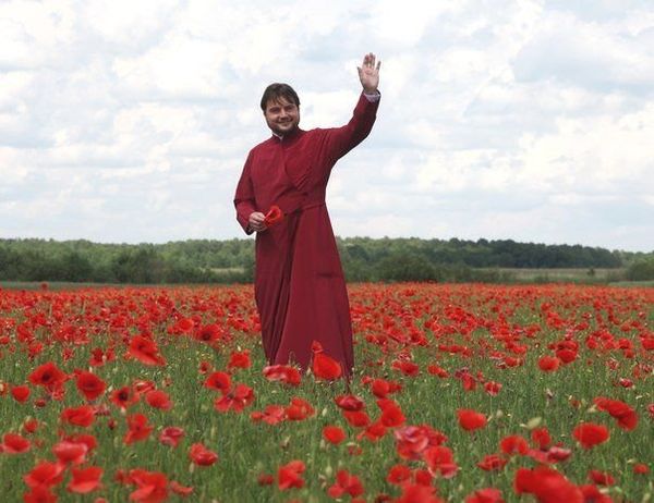 Викариий Киевской митрополии митрополит Александр (Драбинко).