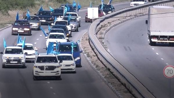 Автопробег в честь Дня крымско-татарского флага