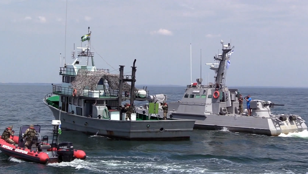 Учения украинских пограничников в Азовском море