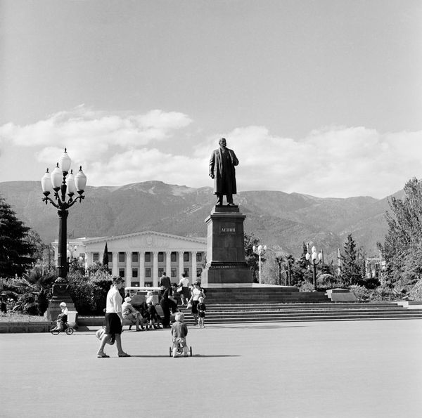 Город Ялта в Крыму. 1966 год