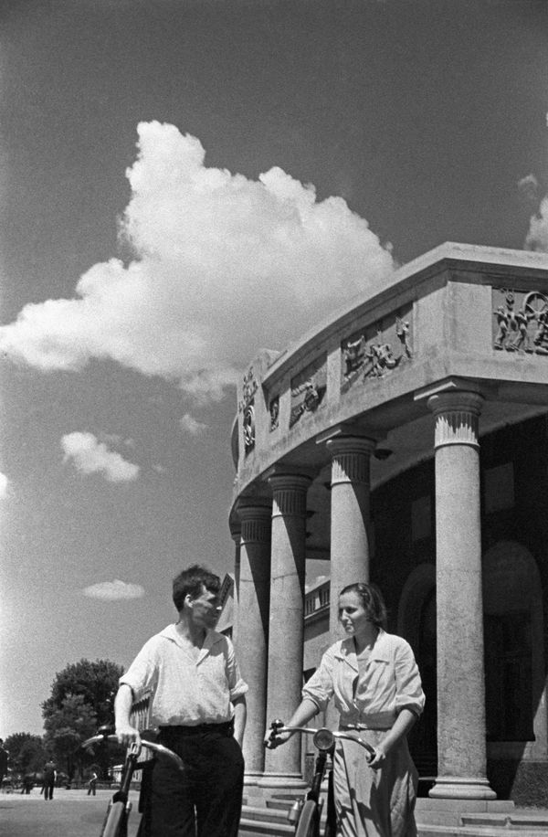 Здание Дома культуры металлургов в Керчи, 1951 год