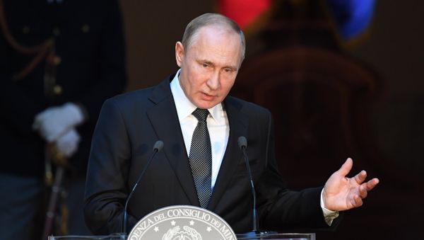 Президент РФ Владимир Путин на пресс-конференции по итогам российско-итальянских переговоров во дворце Киджи в Риме. 4 июля 2019