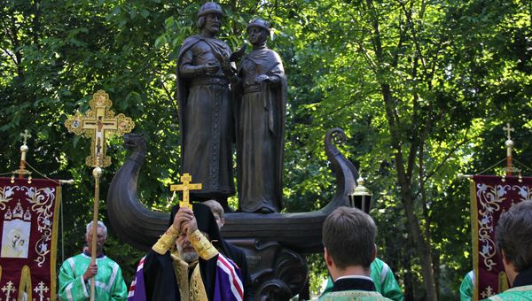 Молебен в Детском парке по случаю Дня семьи, любви и верности