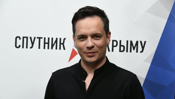 Солист российской группы Корни Александр Асташенок