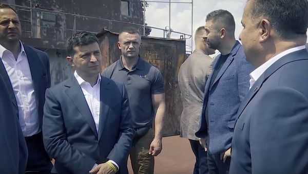 Владимир Зеленский на крейсере Украина