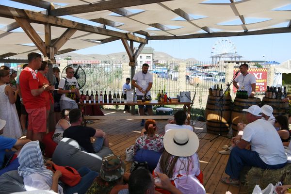 Фестиваль In Vino Veritas в Коктебеле Фестиваль In Vino Veritas в Коктебеле