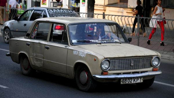 Автомобили ХХ века на дорогах Крыма
