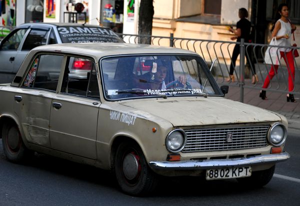 Автомобили ХХ века на дорогах Крыма
