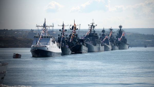 В Севастополе прошла генеральная репетиция ко Дню военно-морского флота России