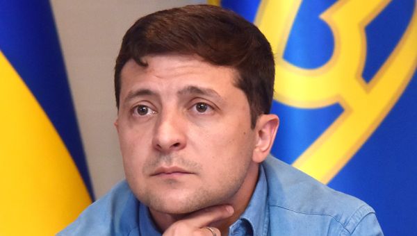 Президент Украины В. Зеленский посетил школу депутатов  партии Слуга народа