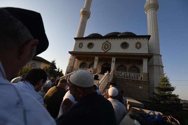 Главный намаз в мечети Кадыр Джами в Симферополе
