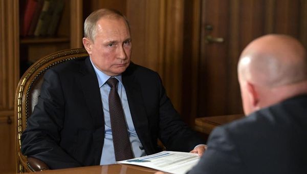 Михаил Развожаев на встрече c Владимиром Путиным в Севастополе