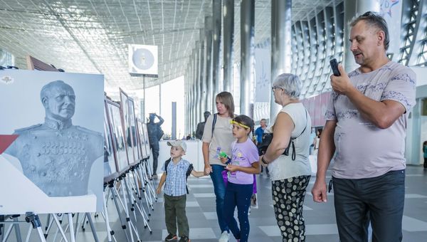 Выставка скульптур Защитникам русской земли