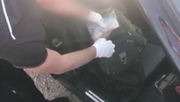 Оперативное видео: в Крыму изъяли крупную партию синтетических наркотиков