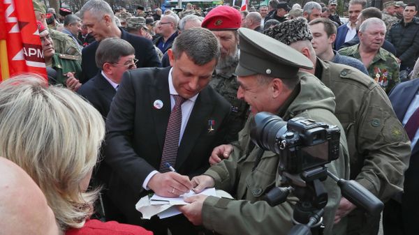 Александр Захарченко в Симферополе в марте 2017 года Александр Захарченко в Симферополе в марте 2017 года