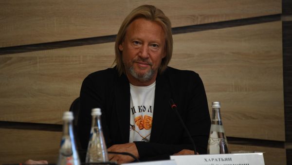 Президент фестиваля детского и семейного кино Солнечный остров, народный артист РФ Дмитрий Харатьян