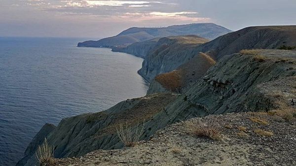 Катер Камелот затонул у берегов мыса Меганом Катер Камелот затонул у берегов мыса Меганом