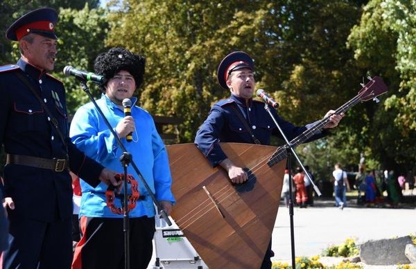 Межрегиональный фестиваль казачьей культуры Крымские тулумбасы