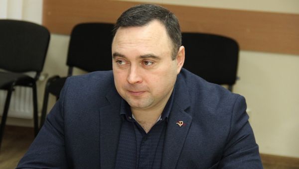 Первый секретарь Крымского рескома КПРФ Сергей Богатыренко