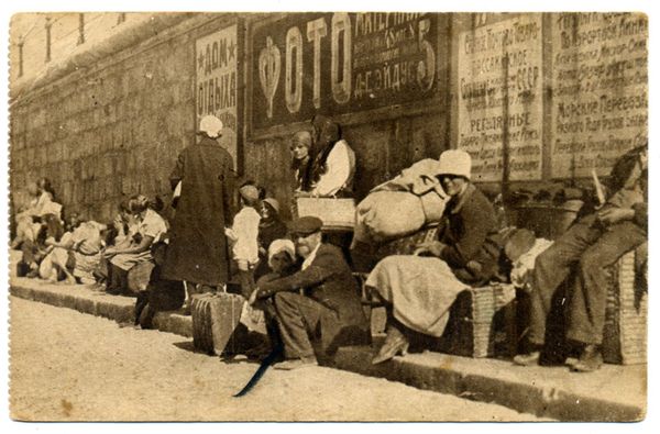 Крымское землетрясение 1927 года. Курортники в ожидании парохода