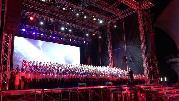 В «Артеке» чествовали победителей конкурсных прослушиваний на роли солистов Детского хора России