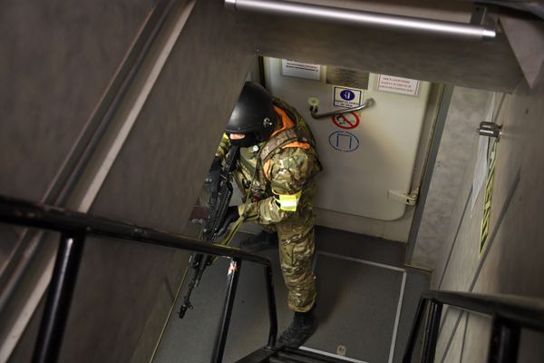 Черноморском прошли антитеррористические тренировки, которые переросли в межведомственные учения Лагуна-2019, организованные Оперативным штабом в морском районе. Учения организованы Пограничным управлением ФСБ России по Республике Крым с участием подразделений Росгвардии, ФСБ, МЧС, МВД, Черноморского флота Черноморском прошли антитеррористические тренировки, которые переросли в межведомственные учения Лагуна-2019, организованные Оперативным штабом в морском районе. Учения организованы Пограничным управлением ФСБ России по Республике Крым с участием подразделений Росгвардии, ФСБ, МЧС, МВД, Черноморского флота