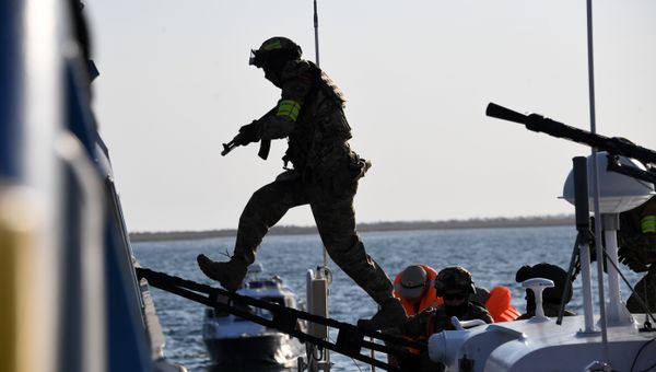 Как уничтожали террористов в Черном море: видео РИА Новости Крым