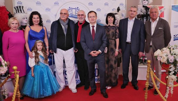 Открытие IV Ялтинского Международного кинофестиваля Евразийский мост