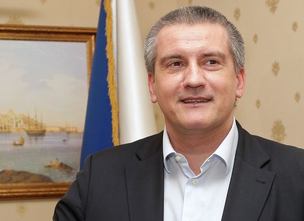 Премьер-министр Крыма Сергей Аксенов Премьер-министр Крыма Сергей Аксенов