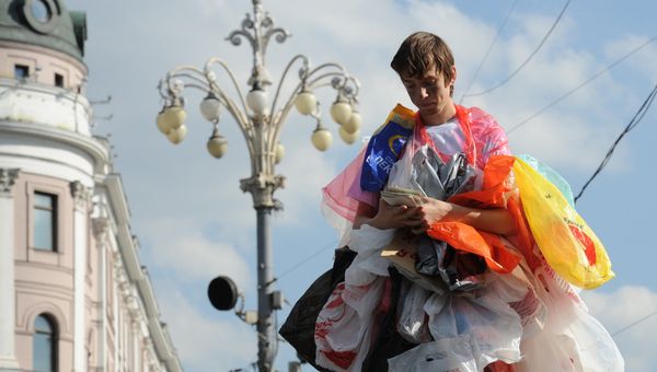 Акция зеленых против использования пластиковых пакетов Акция зеленых против использования пластиковых пакетов