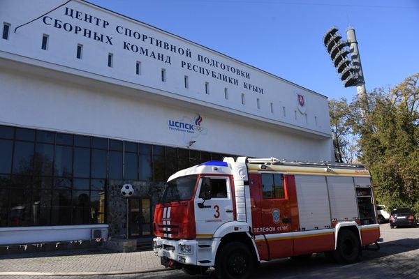 Тушение пожара в Центре спортивной подготовки сборных команд Республики Крым Тушение пожара в Центре спортивной подготовки сборных команд Республики Крым