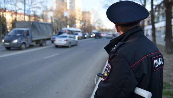 Сотрудник ГИБДД в Севастополе
