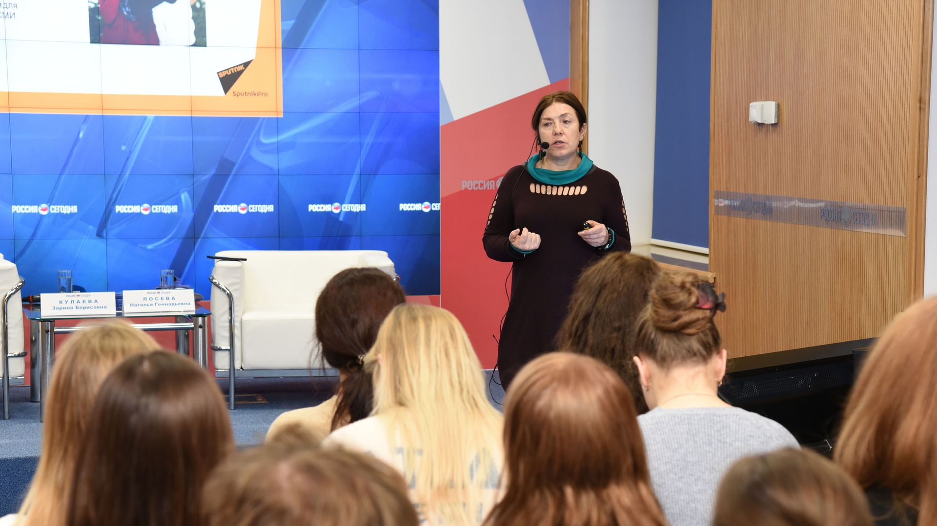 Мастер-класс российского журналиста, медиаменеджера Натальи Лосевой - РИА Новости, 1920, 03.12.2019