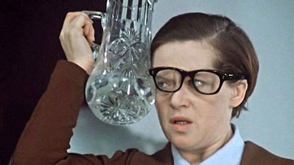 Кадр из фильма Служебный роман (1977 год) 