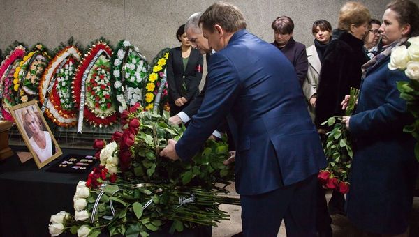 В Крыму простились с погибшей в ДТП главой администрации Черноморского района Людмилой Глушко