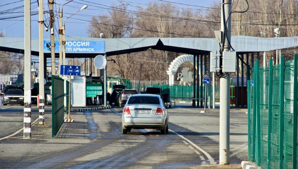 Пункт пропуска Армянск на границе с Украиной