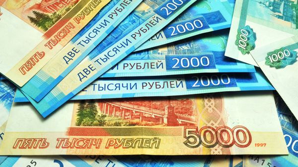 Банкноты номиналом 1000, 2000 и 5000 рублей