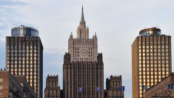 Здание Министерства иностранных дел РФ на Смоленской-Сенной площади в Москве