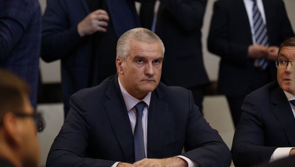 Глава Республики Крым Сергей Аксенов на совещании президента РФ Владимира Путина в Ялте