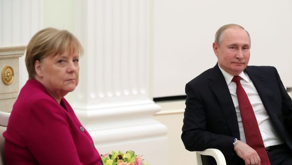 Встреча президента РФ В. Путина с канцлером Германии А. Меркель