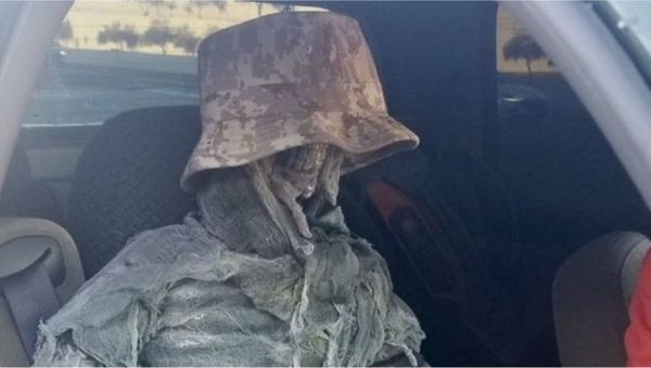 Скелет в автомобиле