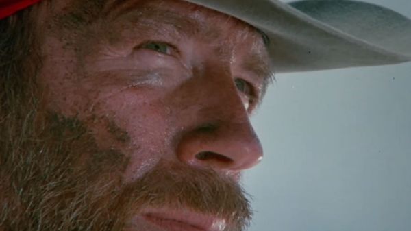 Кадр из фильма Одинокий волк МакКуэйд (Lone Wolf McQuade), 1983 год