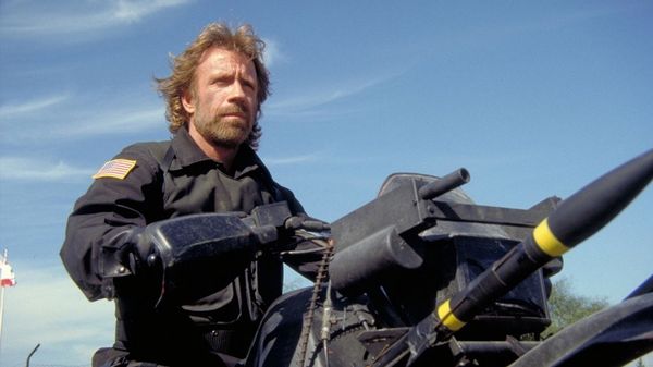 Кадр из фильма Отряд Дельта (The Delta Force), 1986 год